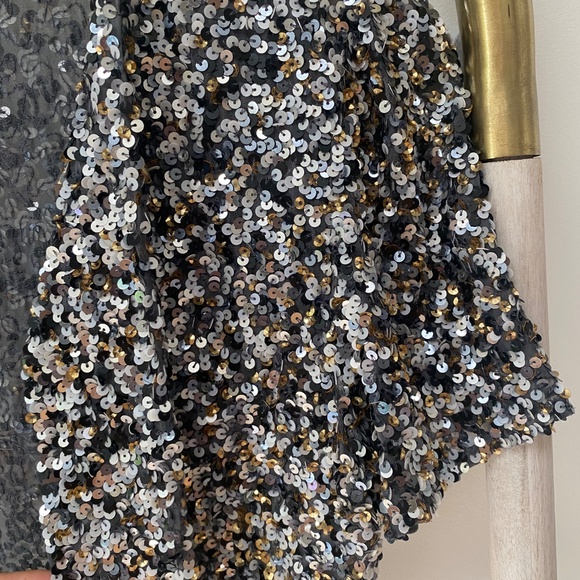 SCALA 100% Silk Silver Sequin Embellished Short-Sleeved Bolero Jacket Size M - Picture 2 of 6